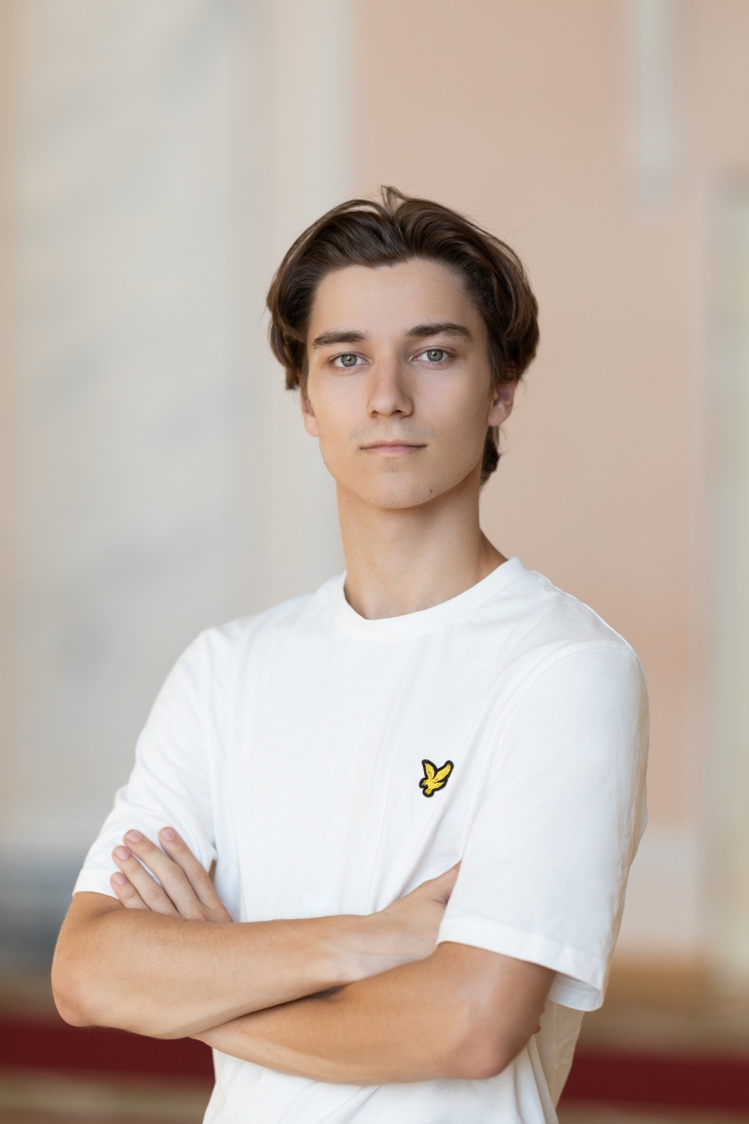 Филипп Лола